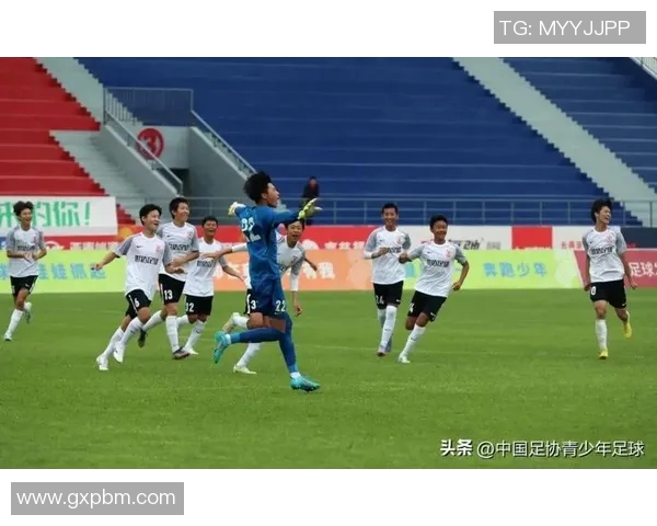 广州足球队荣登足球战术排行榜第十名展现实力与潜力 广州足球队荣登足球战术排行榜第十名展现实力与潜力