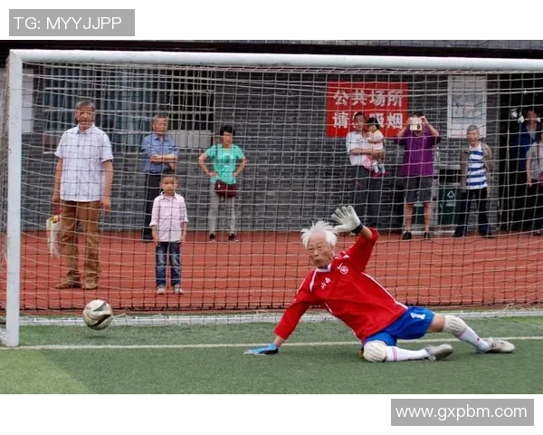 赵秀英独家分享足球心得与技巧解析助你提升球技与战术思维